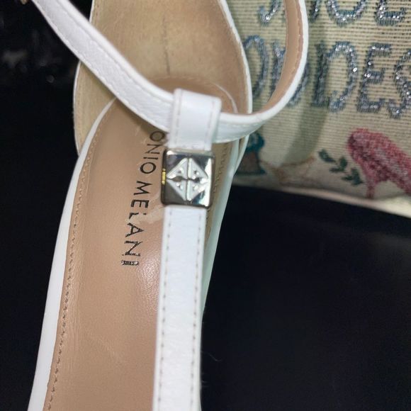 Antonio Melani white leather strappy heels - Picture 5 of 8